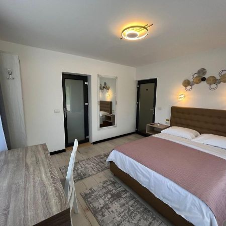 Отель Casa Boila Birsana Экстерьер фото