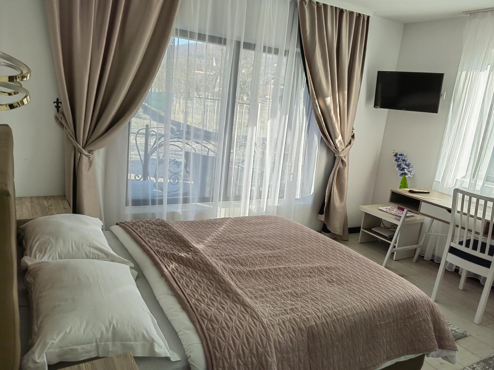 Отель Casa Boila Birsana Экстерьер фото