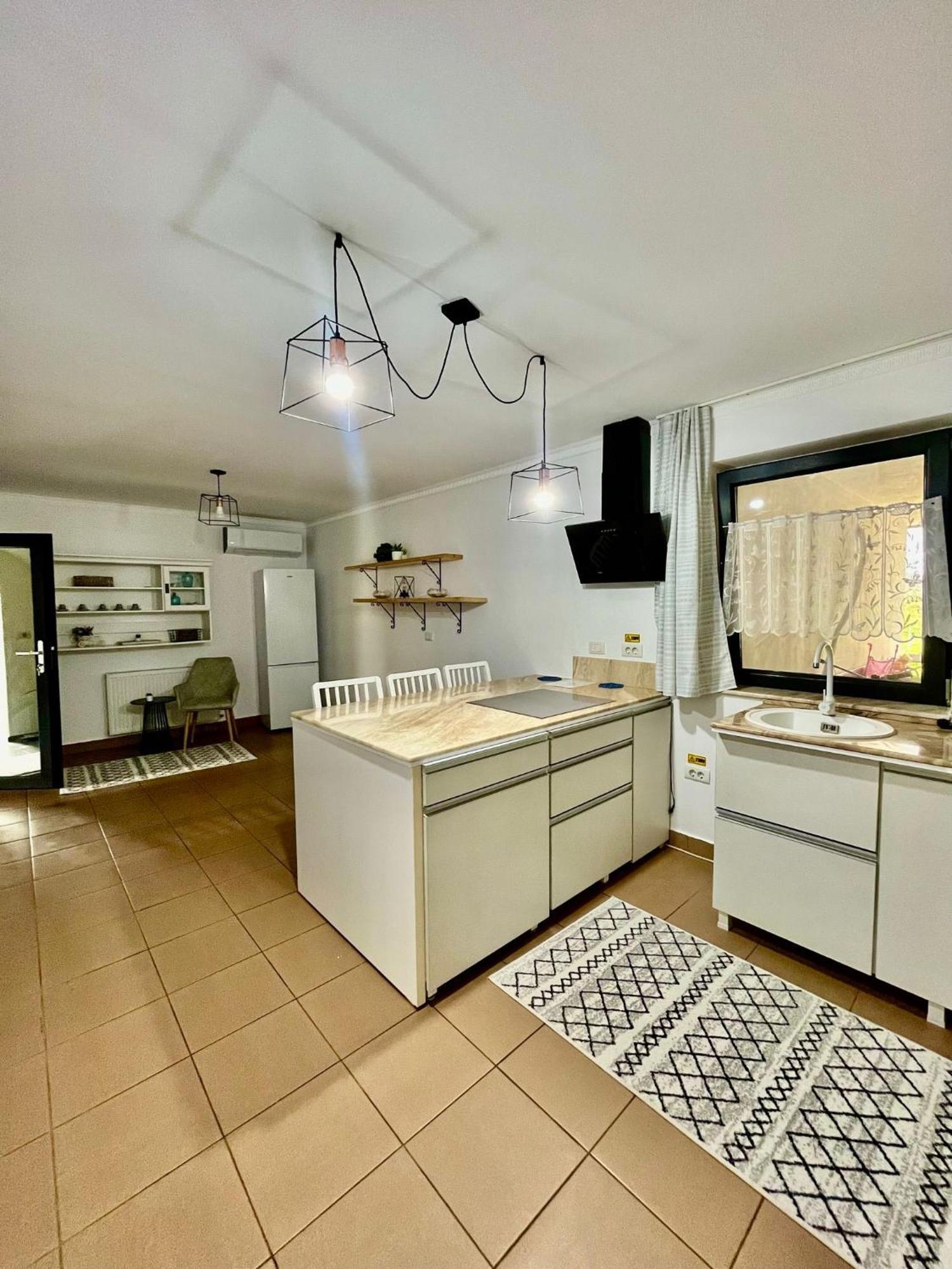 Отель Casa Boila Birsana Экстерьер фото